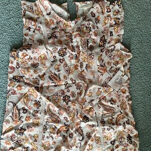 Jessica Simpson maternity top